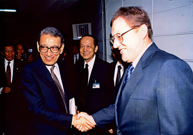 Colin McGregor with United Nations Secretary General Boutros Boutros-Ghali